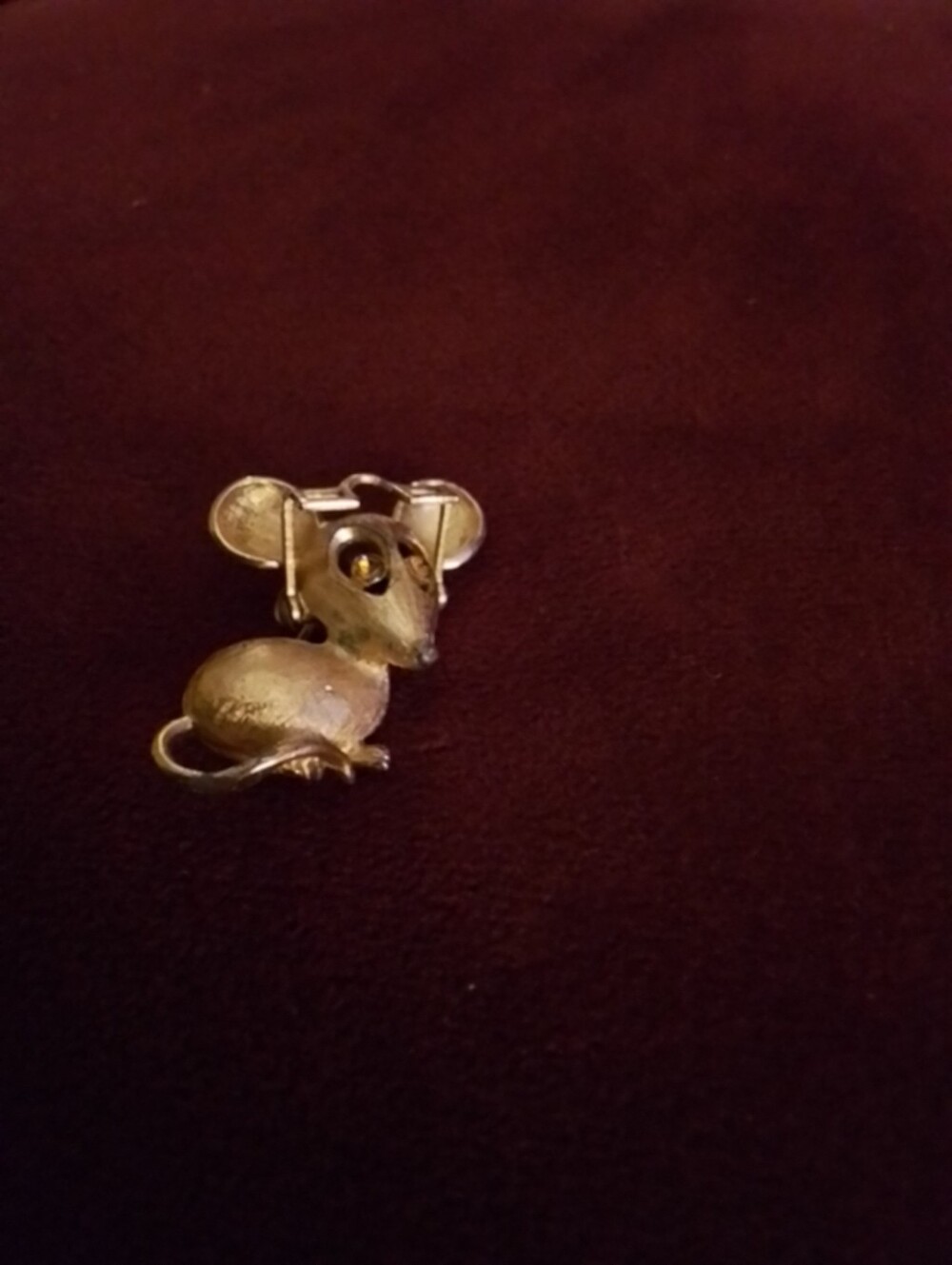 Vintage Gold-toned Mouse Brooch - Picture 2 of 5